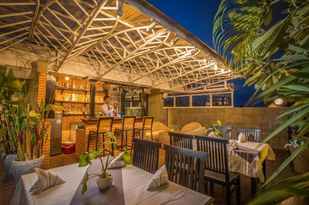 The Grand Cyclo Boutique Suite & Spa Σιέμ Ρέαπ Εξωτερικό φωτογραφία